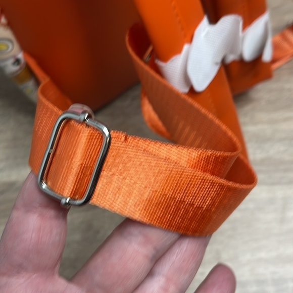 Maruchan Ramen Noodle Soup Mini Backpack Mad Engine NWT Orange Cream Print Zip - Picture 6 of 12